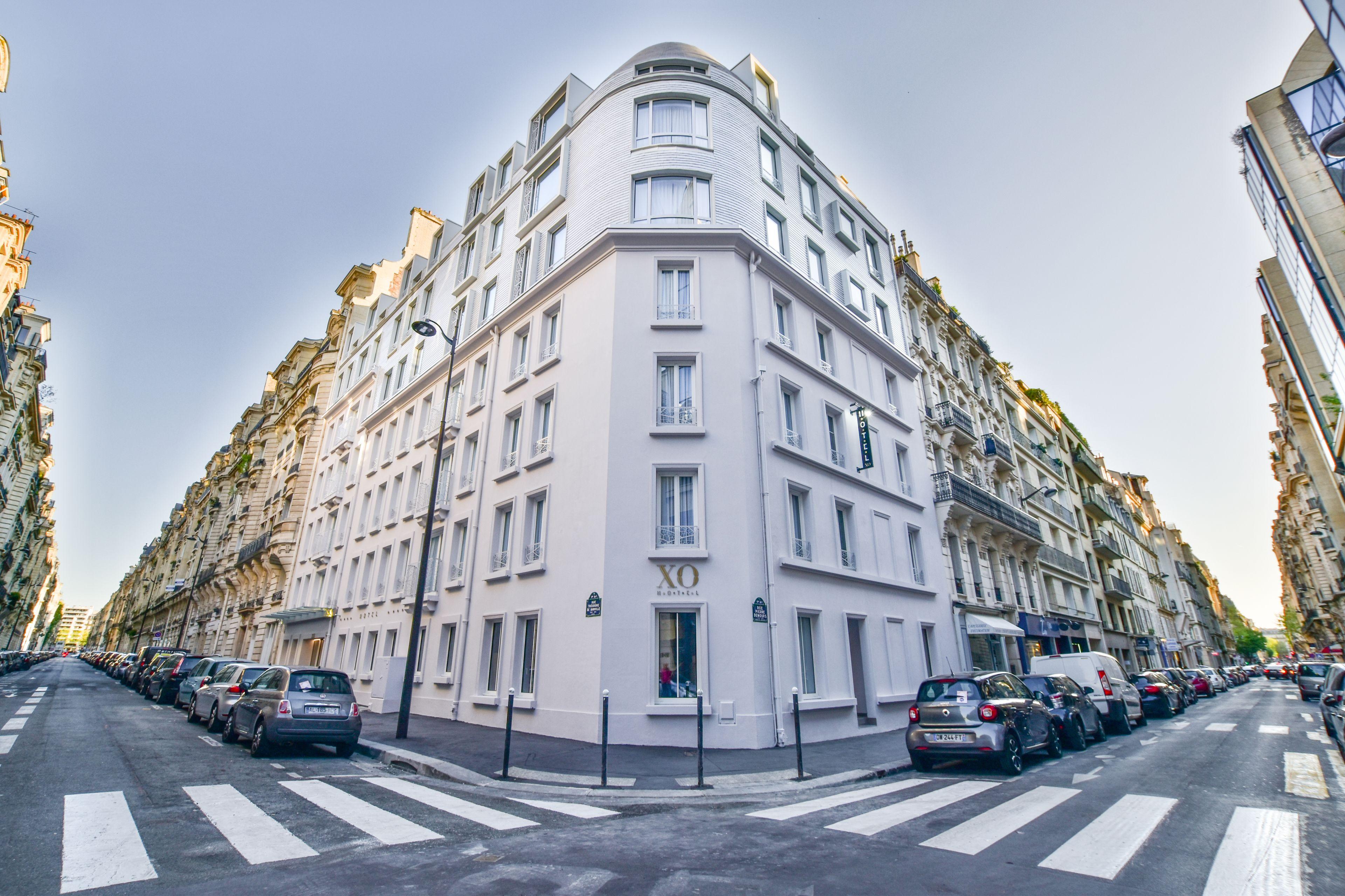 10 Hôtels Familiaux près de la Tour Eiffel : Le Guide Complet