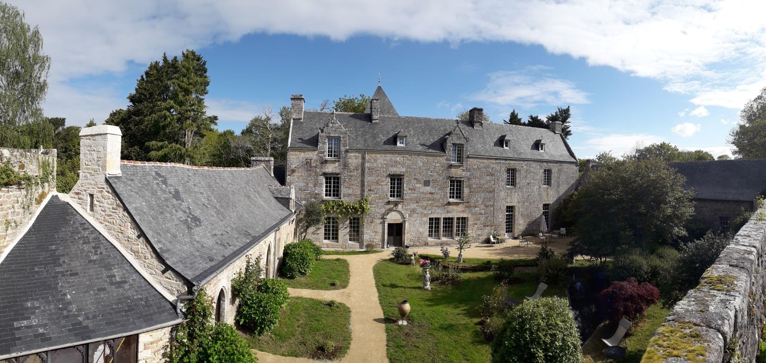Séjourner en Finistère : 4 Hôtels Familiaux Comparés
