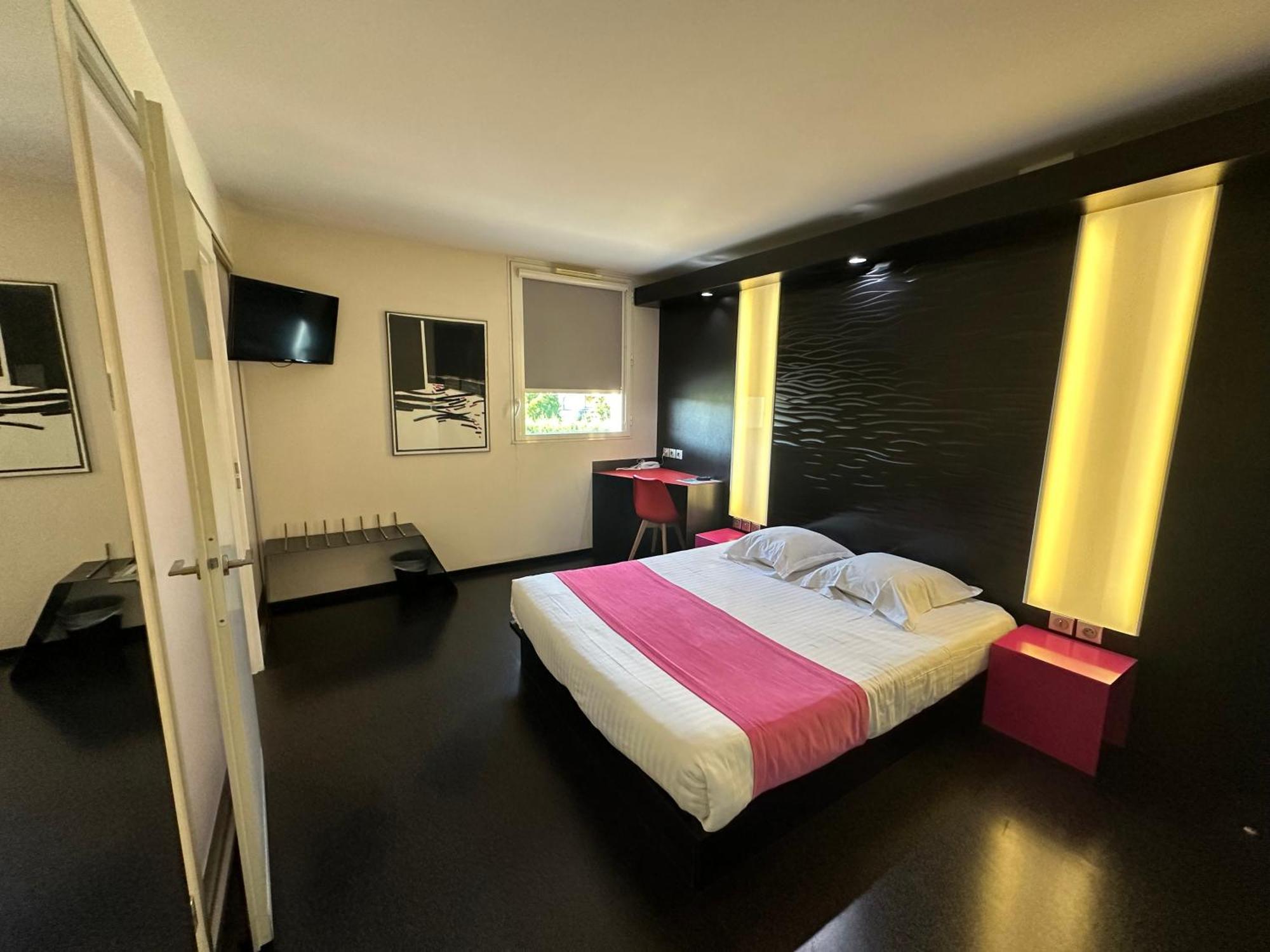 Où Dormir près de la Place de la Bourse : 4 Hôtels à Bordeaux